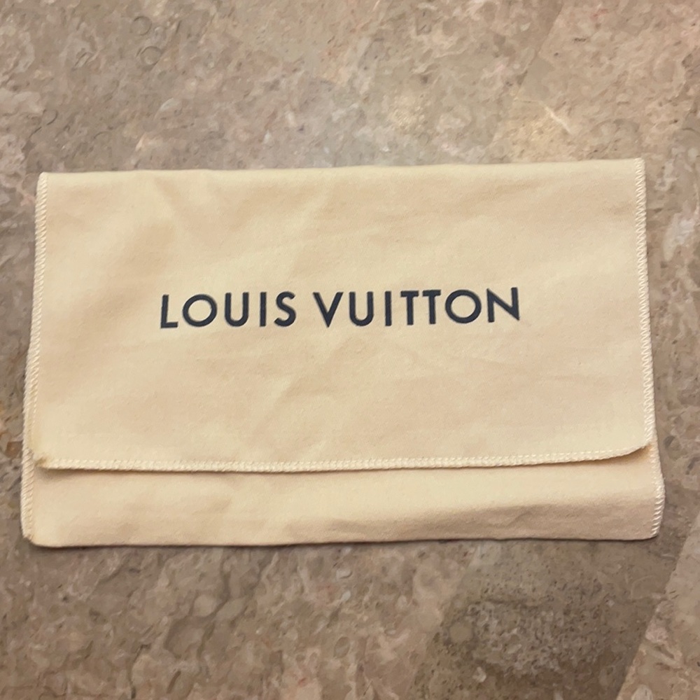 Pre owned Authentic LOUIS VUITTON LV Dust bag